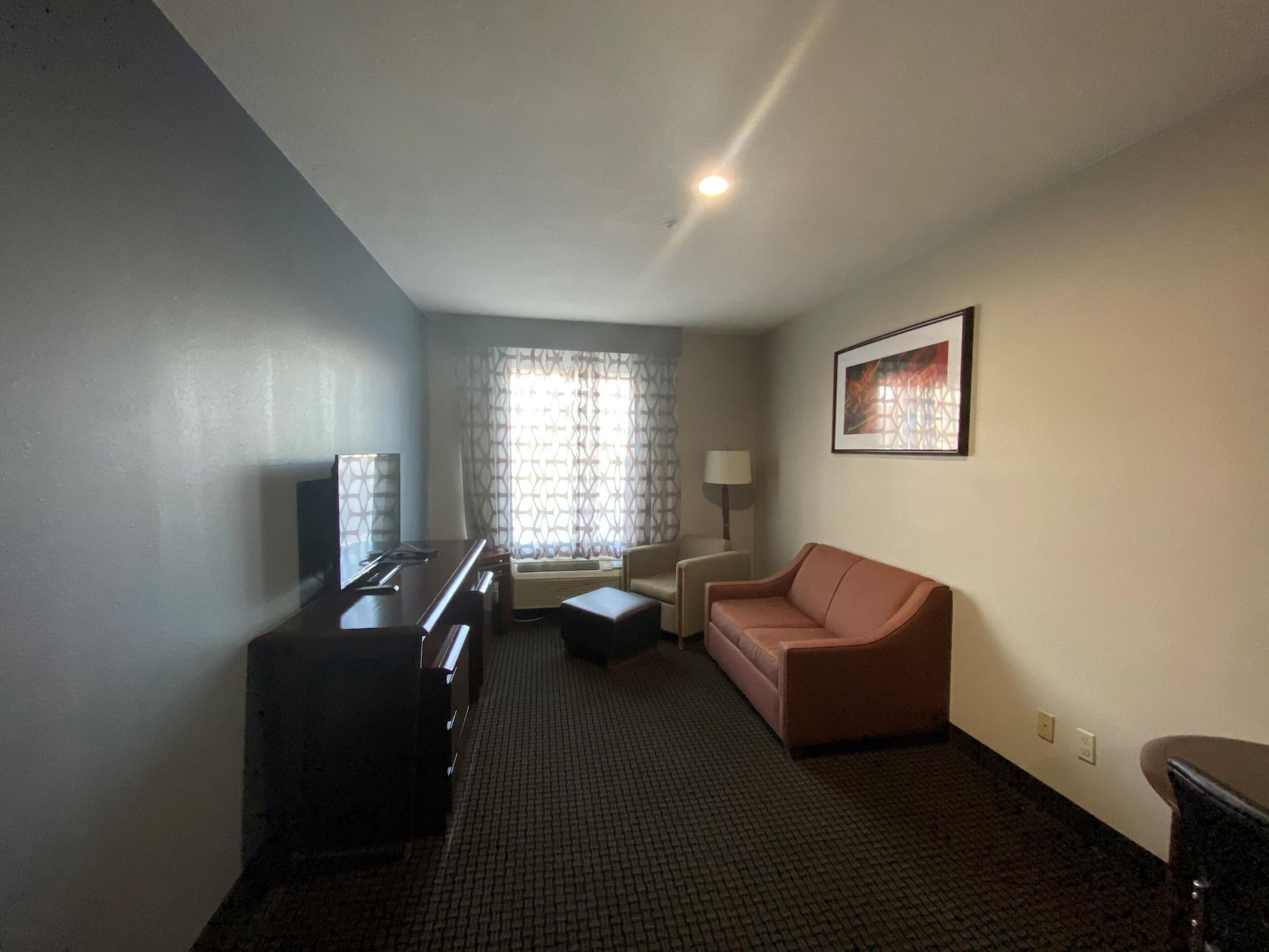 Baymont By Wyndham Colorado Springs Hotel Exterior photo