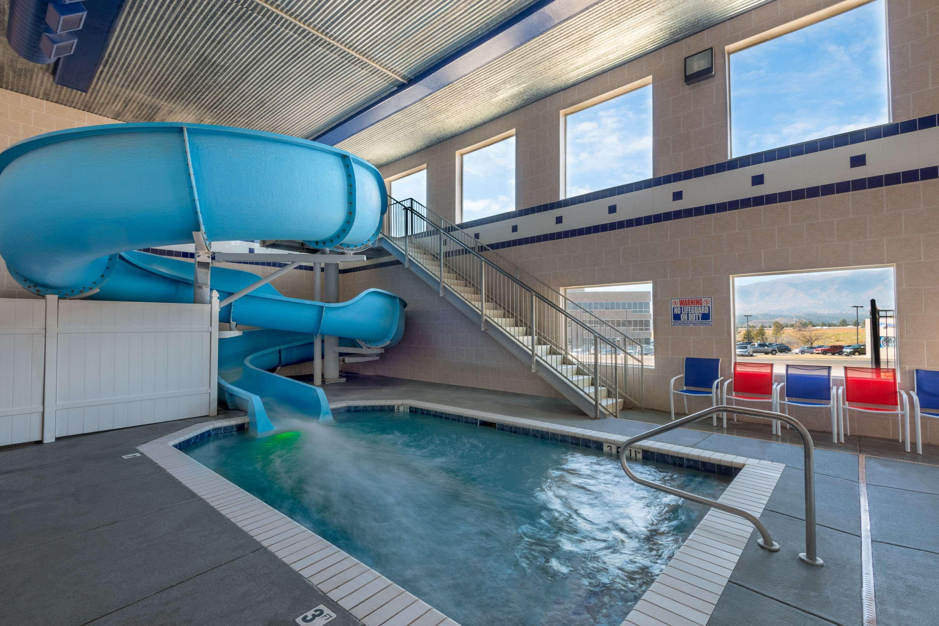 Baymont By Wyndham Colorado Springs Hotel Exterior photo