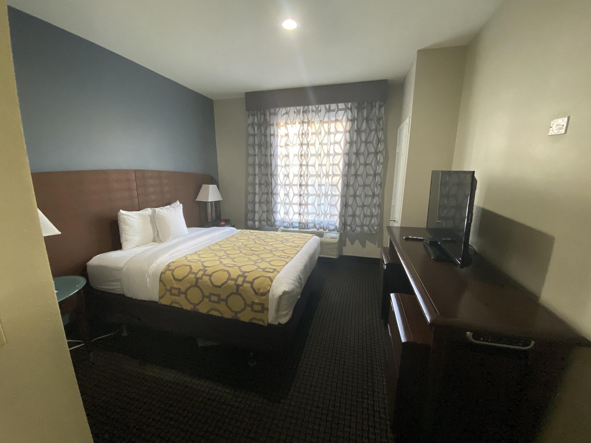 Baymont By Wyndham Colorado Springs Hotel Exterior photo