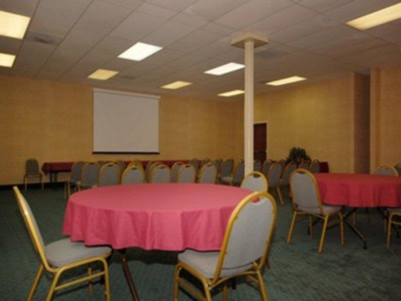 Baymont By Wyndham Colorado Springs Hotel Facilities photo