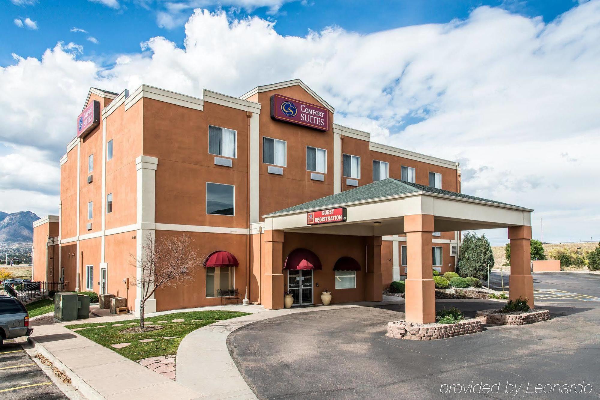 Baymont By Wyndham Colorado Springs Hotel Exterior photo